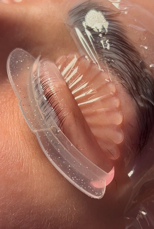 FAQ – Alles, was du über dein Brow- & Lashlifting wissen musst